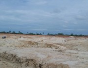 មេឈ្មយញដឹកដី លី គឹមហេង ប្រើឥទ្ធិពលរកស៊ីកាយរណ្តៅដីអត់ច្បាប់នៅស្រុកកណ្តាលស្ទឹង