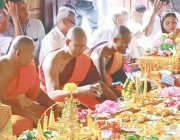 ពុទ្ធបរិស័ទជិតឆ្ងាយបានធ្វើបុណ្យកឋិនសាមគ្គីយកវេរទៅវេរប្រគេនដល់ព្រះសង្ឃវត្តសង្ឃសាមី (ហៅវត្តតាសួស)ស្រុកស្វាយជ្រំ ខេត្តស្វាយរៀង