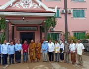 ព្រះគ្រូបណ្ណមុនី តី សុបុណ្យ បាននាំយកបច្ច័យ និងទេយ្យទានមួយចំនួន ដើម្បីចូលរួមចំណែកបម្រើដល់សកម្មភាពមនុស្សធម៌របស់កាកបាទក្រហមកម្ពុជា