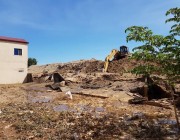ទើបបែកធ្លាយពីទុក្ខកង្វល់របស់ប្រជាពលរដ្ឋ១៨គ្រួសារ បន្ទាប់ពីការបាក់របងដេប៉ូខ្សាច់ ថៅកែឈ្មោះ «រតនា» នៅក្រុងតាខ្មៅ ។
