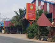 លោក ហាក់ លី (ហៅពៅ)ចូល ច្រៀងKTVឱបថើបស្រវឹងធ្លាក់ភ្នែក.ខឹងនារីដៃគូ.មិនទៅដេកជាមួយ!អុកឡុកវ៉ៃម្ចាស់ហាងឱ្យរបួស