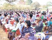 គ្រួសារពលរដ្ឋក្រីក្រក្នុងឃុំតាលាស់ស្រុកមោងឫស្សីចំនួន២៨០គ្រួសារទទួលបានអំណោយពីសម្តេចក្រឡាហោមស.ខេងនិងលោកជំទាវ