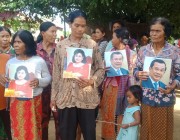 ប្រជាពលរដ្ឋ១៣៧គ្រួសាររស់នៅភូមិដូនអាត់ ឃុំស្គុះ ស្រុកសំរោងទង ខេត្តកំពង់ស្ពឺ គោរពស្នើសុំសម្តេចតេជោ ហ៊ុន សែន ជួយពួកគាត់ខណៈមេឈ្មួញ ប៉ាក់ ចាន់ផល ប្តឹងតំណាងពួកគាត់ទៅកាន់តុលាការ