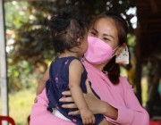 លោកជំទាវ ហ៊ុន ម៉ាណា អញ្ជើញប្រគល់ផ្ទះទេវតាចំនួន ០១ខ្នងជូនទុរគតជន ជនចាស់ជរាគ្មានទីពឹង និងប្រគេនទេយ្យវត្ថុដល់វត្តចំនួន៥ ក្នុងខេត្តកំពង់ស្ពឺ